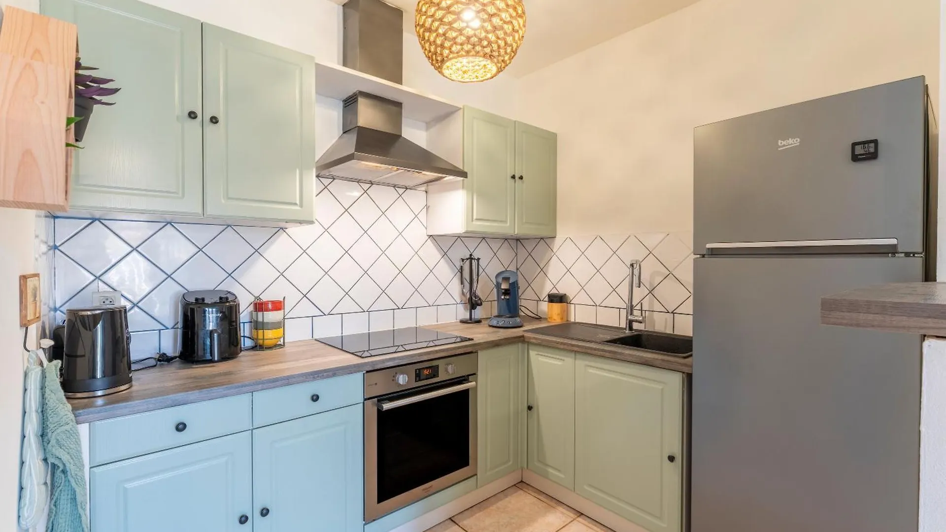 Holiday home Charmante Maisonnette A Sorgues