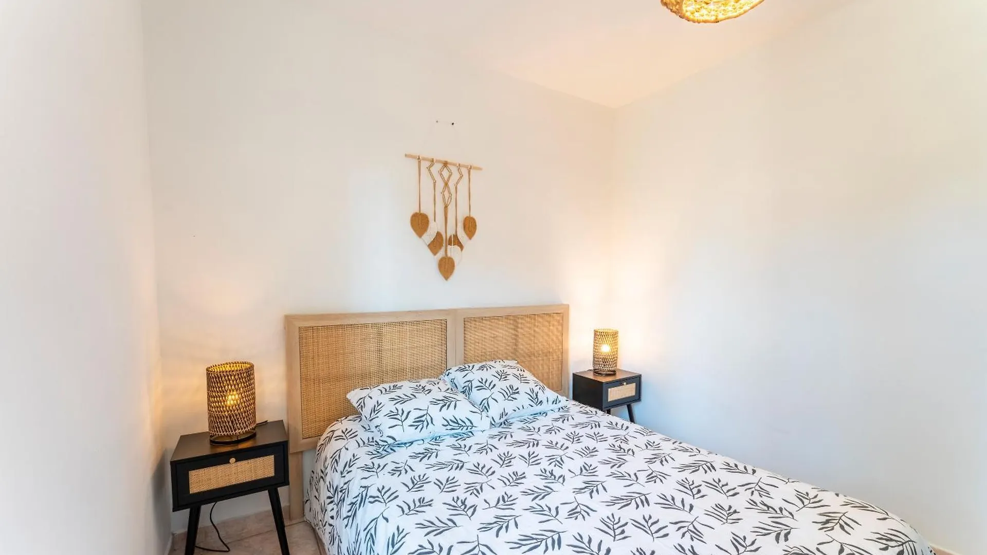 Charmante Maisonnette A Sorgues